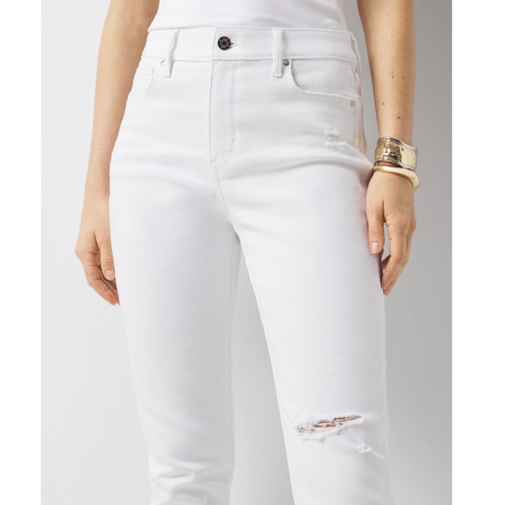 White House Black Market WHBM High-Rise Distressed Straight Jeans Size 14 NWT - Picture 3 of 5